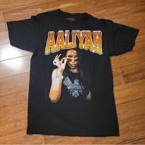 Aaliyah  Black T Shirt Size S